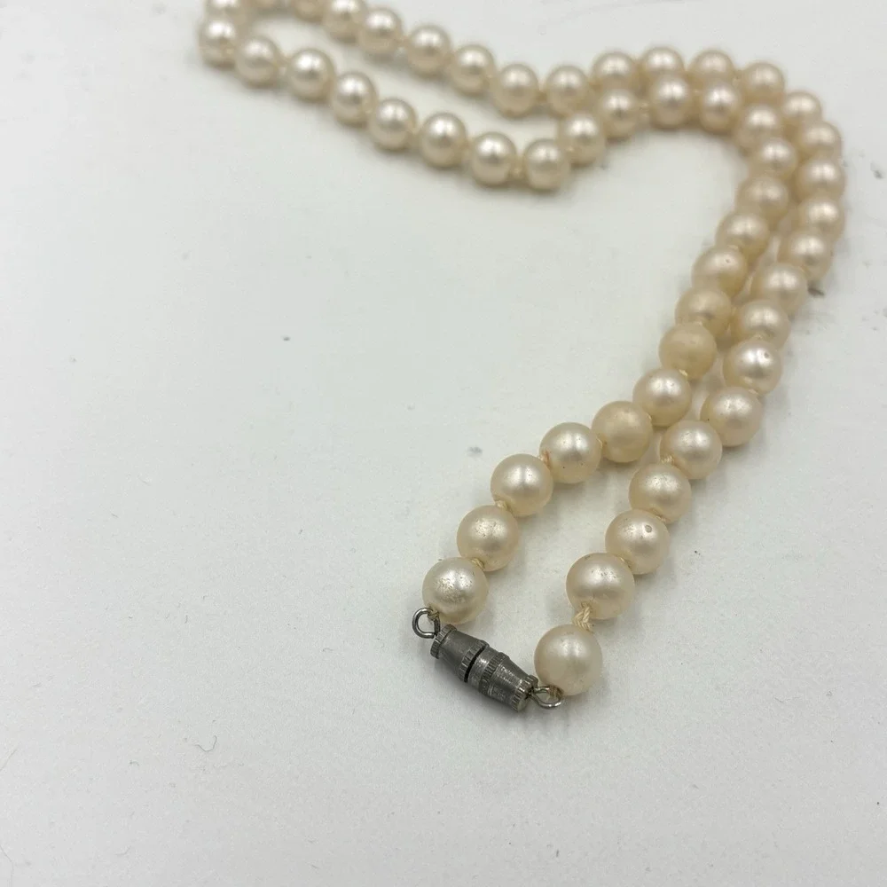 Vintage Cultured Pearl Necklace 18